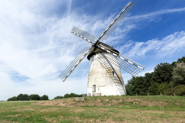 Fototapeta na wymiar Windmühle in Krefeld Traar