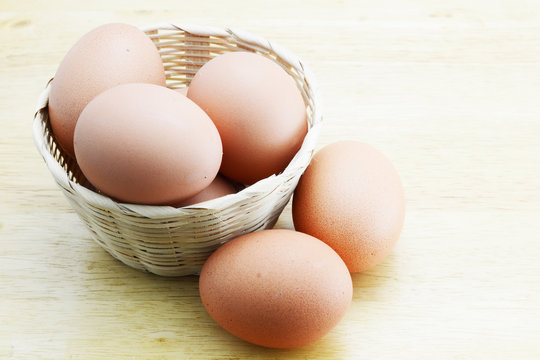 eggs in basket for cook