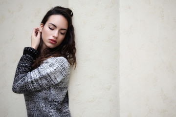 Fototapeta premium Portrait of beautyful girl in urban background