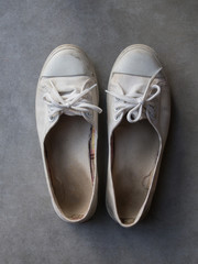 Old white woman sneaker