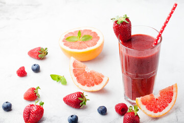 Strawberry, pink grapefruit smoothie, acai powder