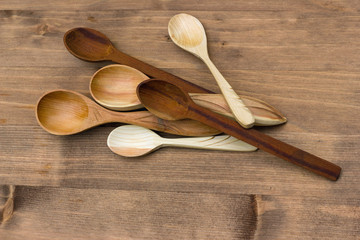 Ложки из дерева для еды © tvetchinina