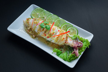 Squid egg steamed lemon, Steam squid with spicy chilli and lemon