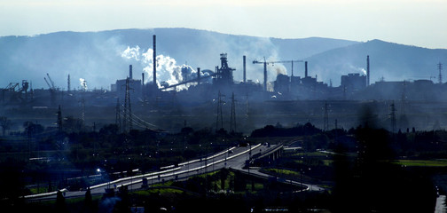 Toscana,Piombino,fabbrica metallurgica.