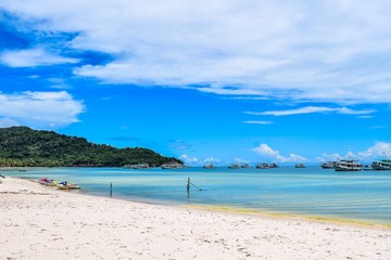 Fototapeta na wymiar Sand beach in Phu Quoc close to Duong Dong, Vietnam