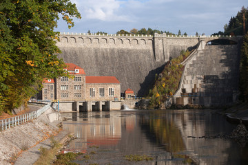 Dam on Lomnica River in Karpacz © Artur Bogacki