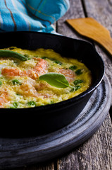 Omelet with shrimp and peas