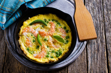 Omelet with shrimp and peas