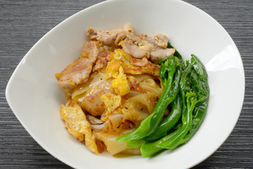 Stir-fried Noodles in Sweet Soy Sauce with Pork