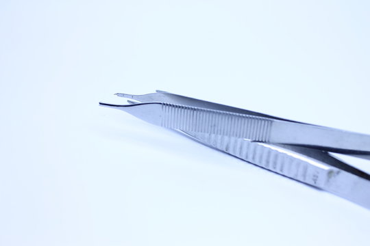 Surgical instrument (steel surgical and anatomical tissue pincers) 