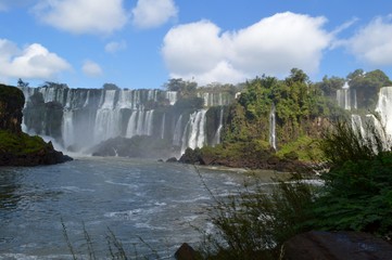 Fototapeta na wymiar アルゼンチン側のイグアスの滝