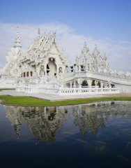 У Белого храма (Ват Ронг Кхун). Чианграй, Таиланд