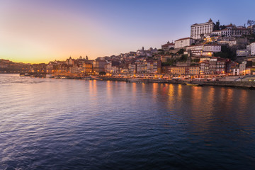 Obraz premium Oporto from the Dom Luiz I bridge