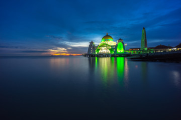 Fototapeta na wymiar Malacca Straits Mosque. Sunset.
