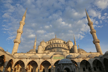 Fototapeta na wymiar The Blue Mosque, shot from the courtyard. Located in Istanbul, Turkey. It was completed in 1616 by Sultan Ahmed I..
