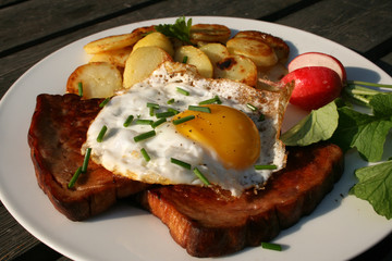 leberkäse spiegelei bratkartoffeln 