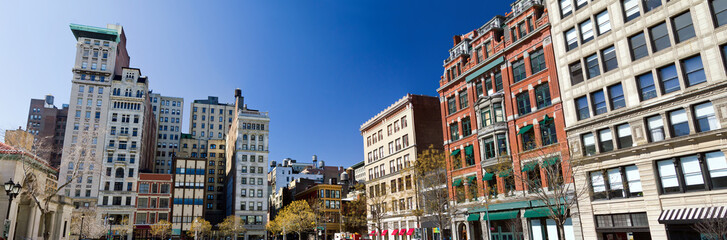 Fototapeta na wymiar Union Square Park Panoramic Buildings in Manhattan, New York City