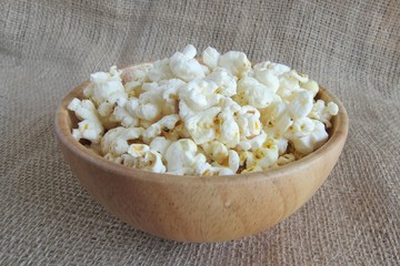 Fresh popcorn in bowl