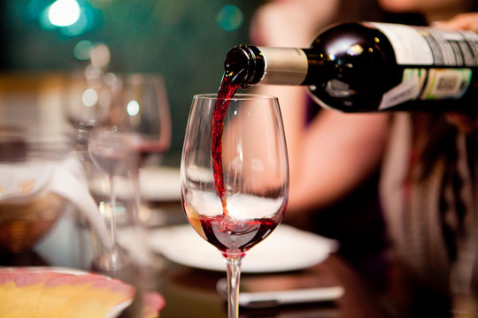 Fototapeta Red wine.Red wine can accompany a sumptuous dinner or to brighten up a dull evening after a hard day
