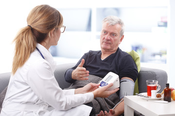 Obraz premium Medical exam at nursing home