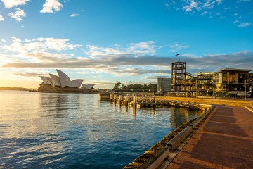 Naklejka premium SYDNEY, AUSTRALIA - MAY 11: Sydney Opera House Iconic of Sydney