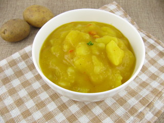 Kartoffel-Kürbis-Suppe