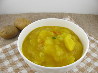 Kartoffel-Kürbis-Suppe