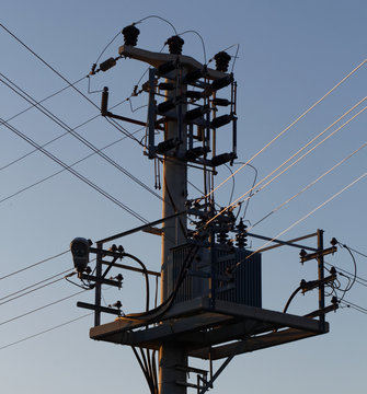 elektrik iletim trafosu