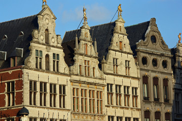 Fototapeta na wymiar Anvers, façades de maisons flamandes, Belgique