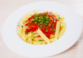 Penne pasta with tomato sauce
