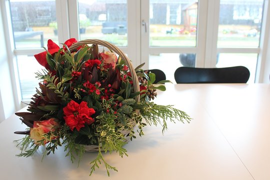 Christmas basket flower 