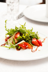 salad with strawberries