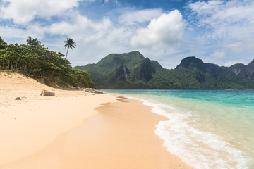 Stunning beach in El Nido, Philippines
