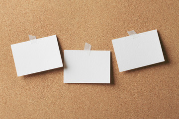 コルク板とメモ用紙