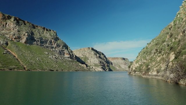 Camera travels smoothly on Euphrates River in Eastern Turkey