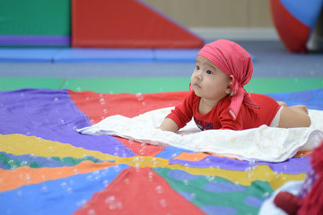 Obraz premium Adorable baby look colorful balloons living room.