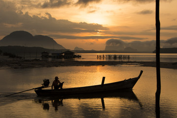 beautiful morning light at Baan Sam Chong Tai