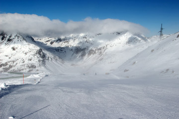 Fototapeta na wymiar Ski slope