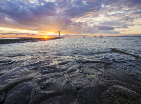 Fototapeta Zachód słońca nad morzem,Świnoujście,wiatrak