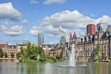 Hofvijver lake with a view on the Binnenhof, seat of Dutch government.