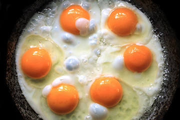 6 eggs in a frying pan