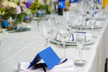 Empty glasses in restaurant