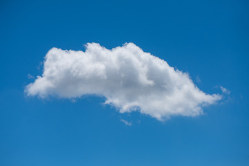Fototapeta premium White cloud in the blue sky