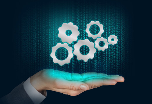 Gears mechanism floats on the human hand