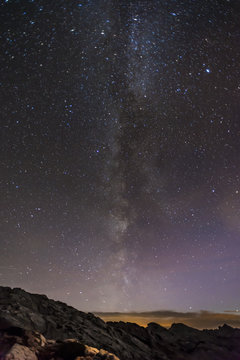 Milchstraße im Nachthimmel über dem Steinernen Meer bei Berchtesgaden