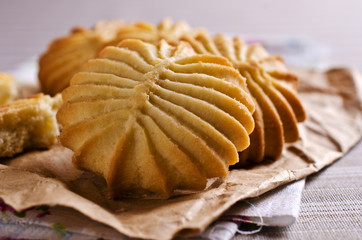 Dry brown pastry