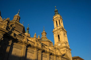 Obraz premium zaragoza's cathedral