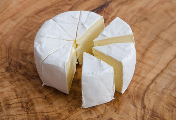 Weichkäse mit Weißschimmel