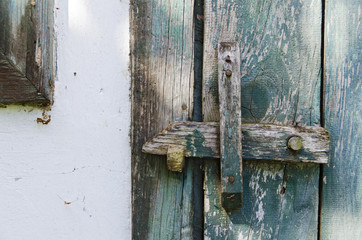 Alter hölzener Türverschluss