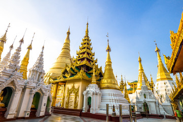 Fototapeta na wymiar Myanmar, Yangon, the golden stupas of the Swedagon Pagoda.